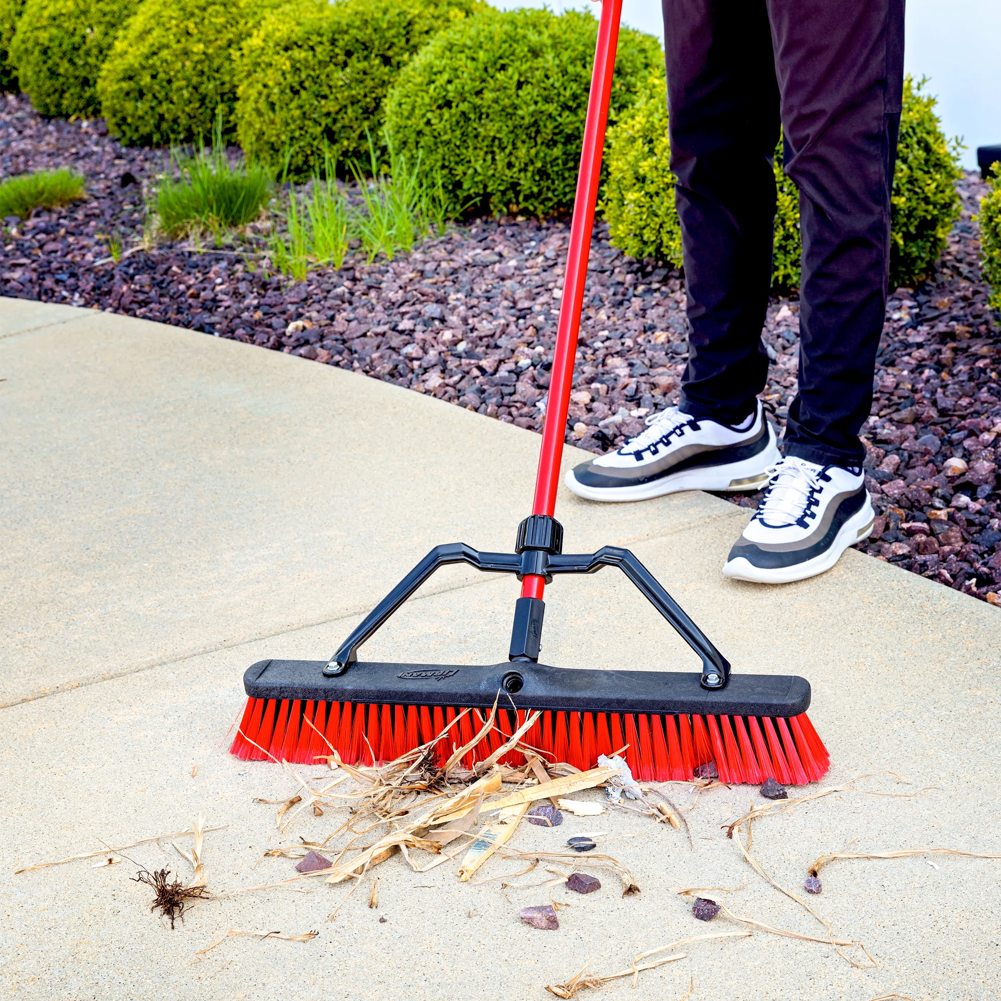 823 24